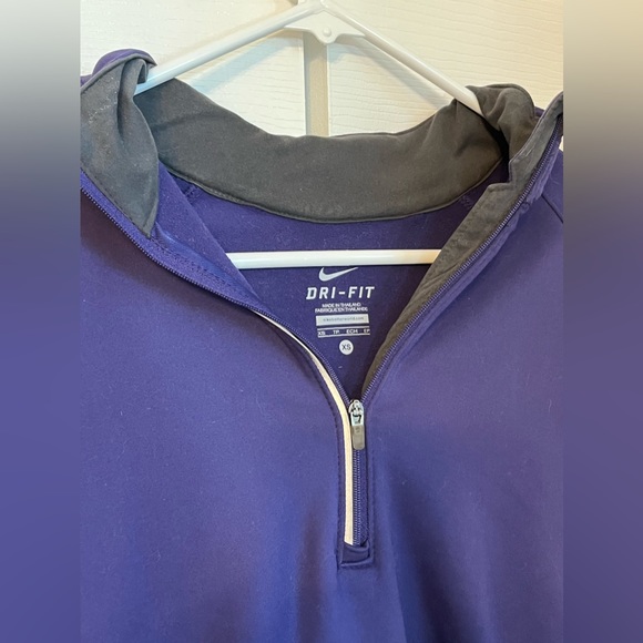 XS Nike DriFit 3/4 Zip Up - Picture 2 of 4